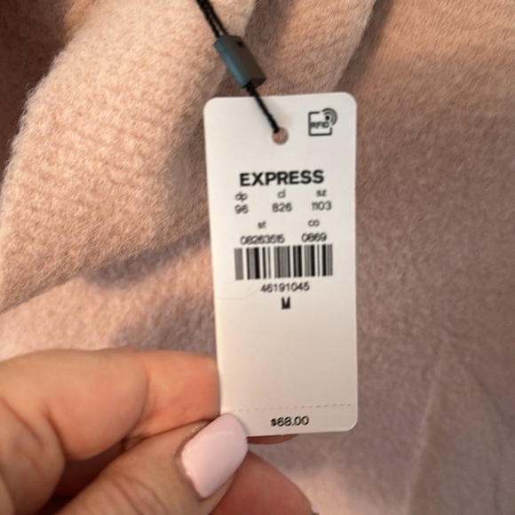 NWT Express sleeveless turtle neck size medium - Picture 3 of 3